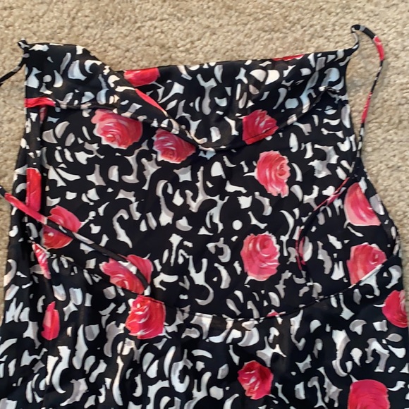 Josie by Natori Silk slip cowl neck gown size s - Picture 4 of 4